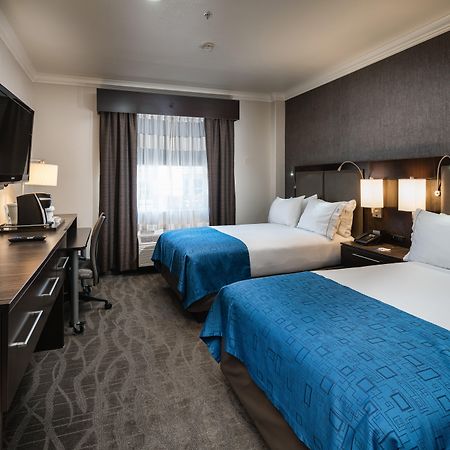 Holiday Inn Express & Suites Santa Clara By Ihg Exterior photo